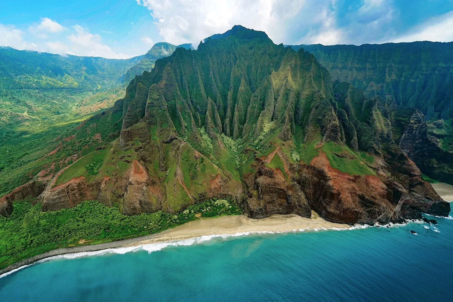 Beautiful Hawaiian landscape showcasing the beaches and mountains, perfect for travelers from Seattle.