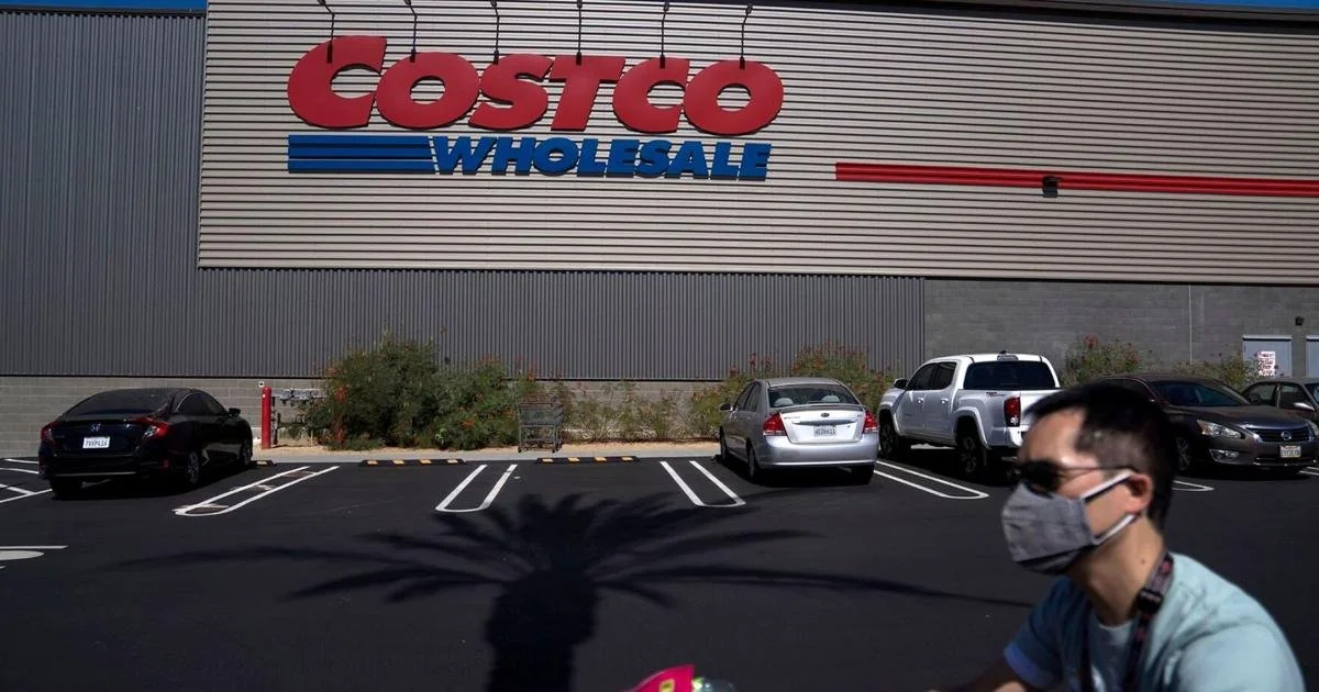 Costco Hawaii shopping experience